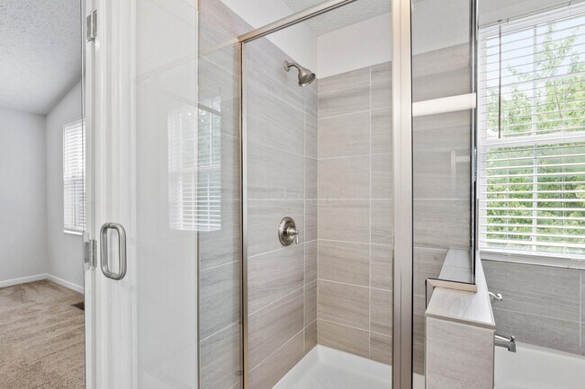 Building Photo - 5998 Blaverly Dr