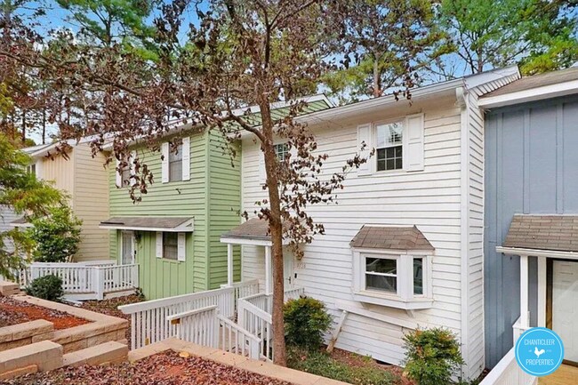Building Photo - 5738-5733 3 Oaks Dr