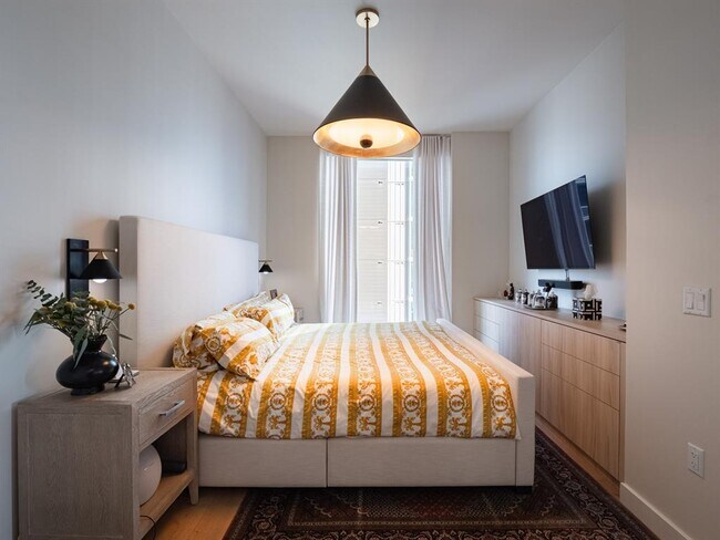 Building Photo - 44 East Ave