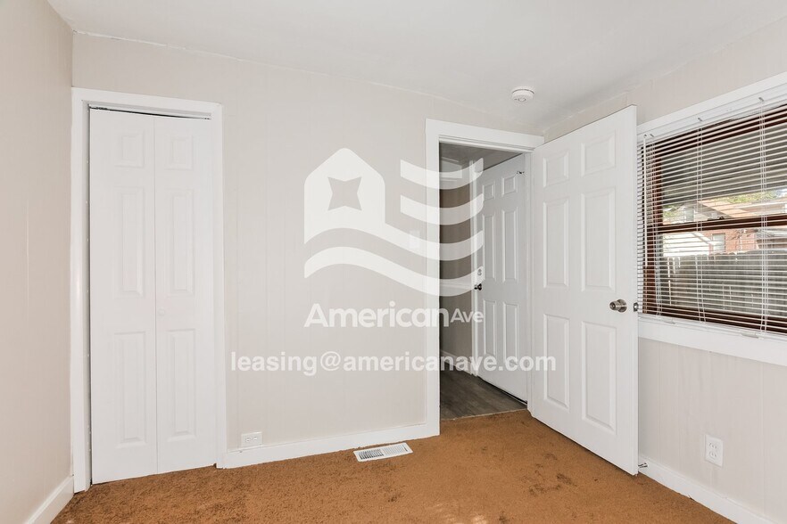 Building Photo - 2414 Gass Ave