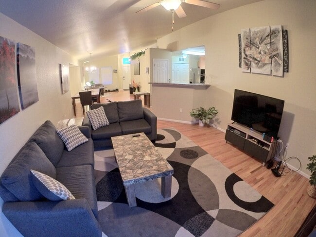 Building Photo - 6844 Sierra Meadows Dr