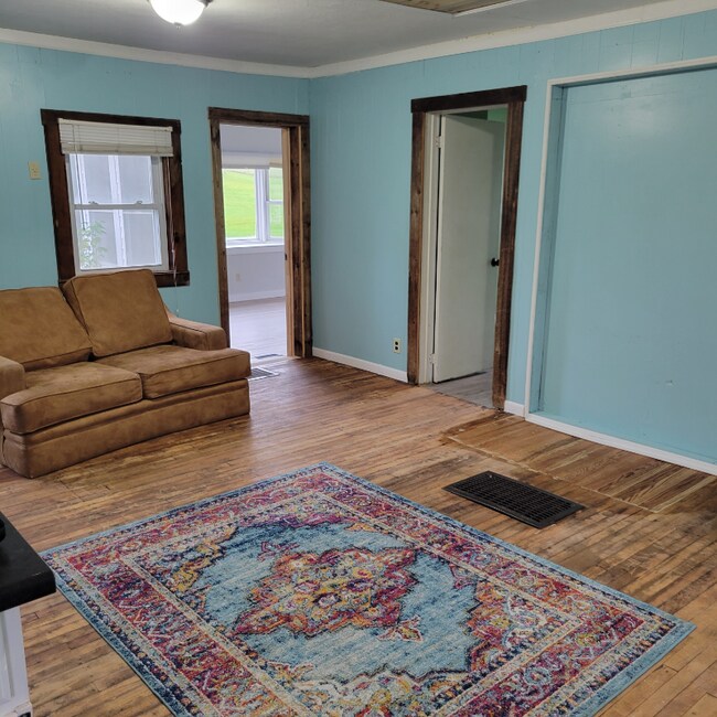 Building Photo - 779 Parker Rd