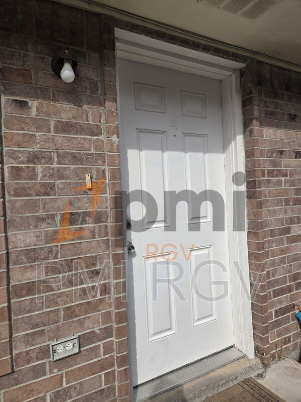 Building Photo - 2904 N 32nd St