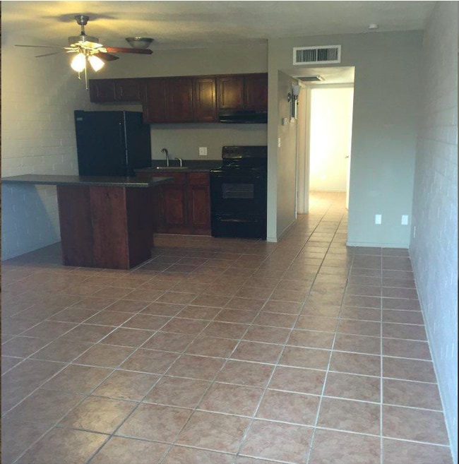 Building Photo - 1717 W Missouri Ave