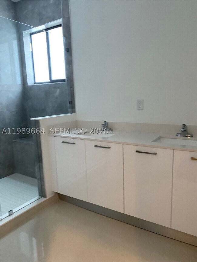Building Photo - 13633 SW 157th Pl