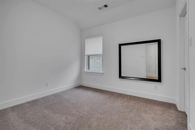 Building Photo - 2240 Shorthorn Dr