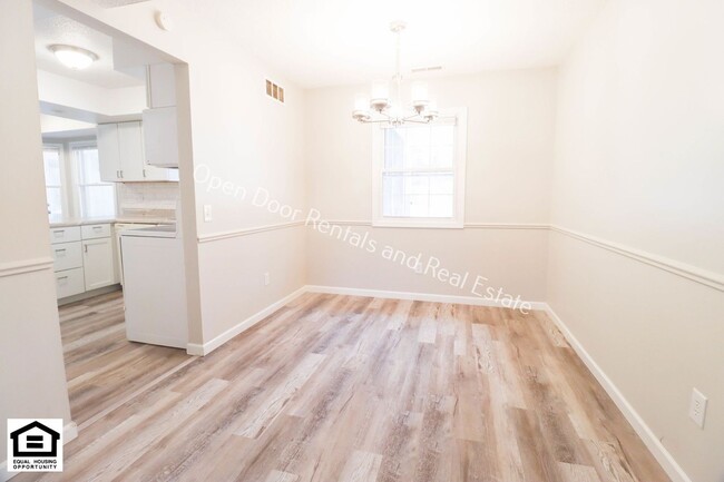 Building Photo - Newly updated home!  ***MOVE IN RENT SPECI...