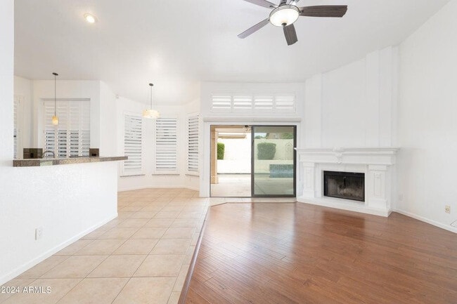 Building Photo - 3350 S Oleander Dr