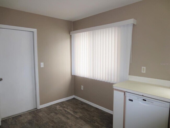Building Photo - 3106 Pine Top Dr