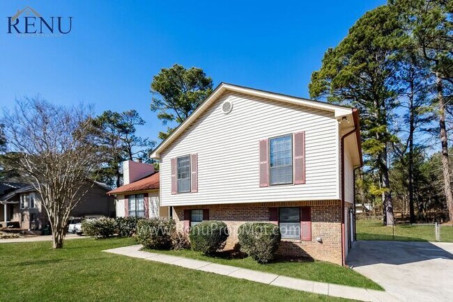 Primary Photo - AVAILABLE NOW!!