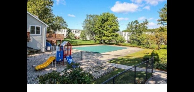 Building Photo - 146 Windward Dr