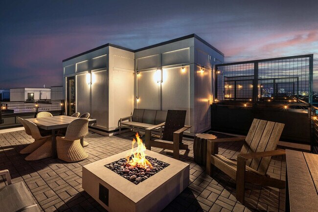 Building Photo - 87 Lucile St