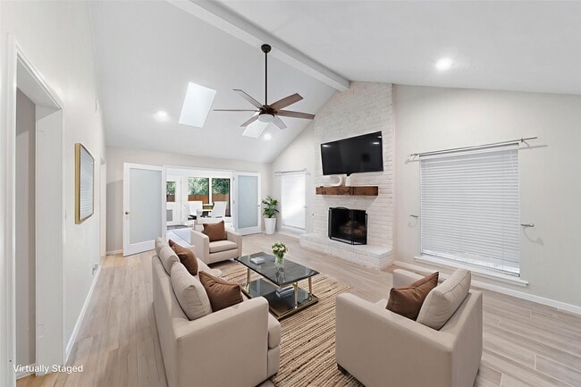 Building Photo - 1912 Foxtail Pl