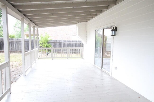 Building Photo - 207 Sunny Brook Dr