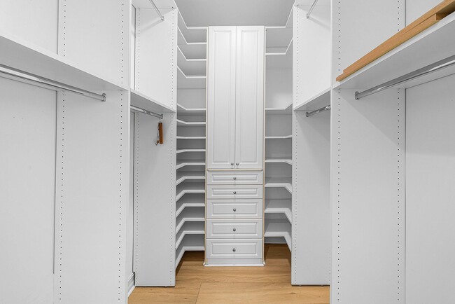 Building Photo - 550 SE Mizner Blvd