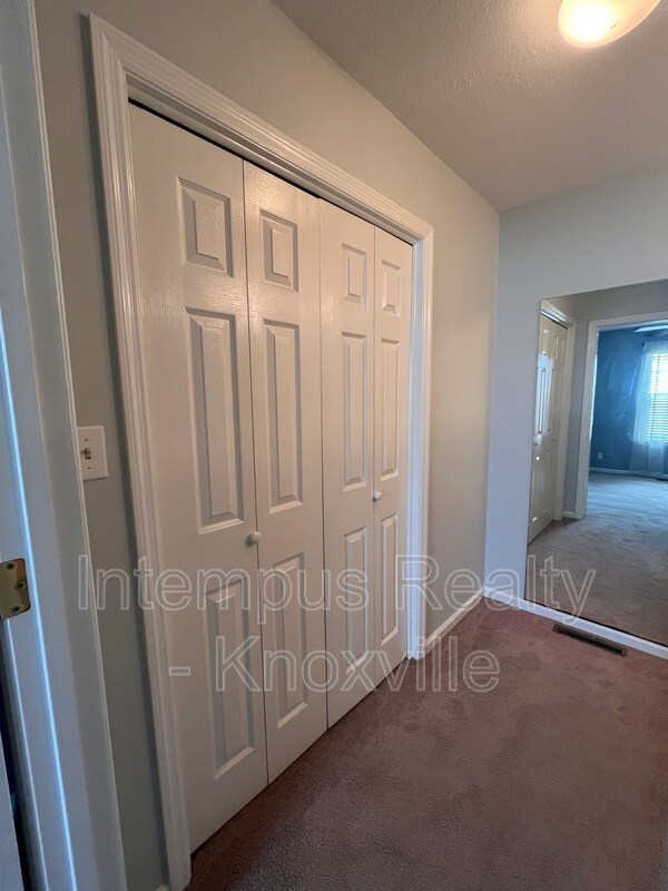 Building Photo - 1333 Willmann Ln