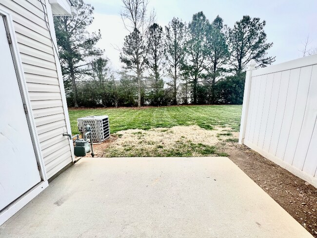 Building Photo - 2852 Summergrove Ct