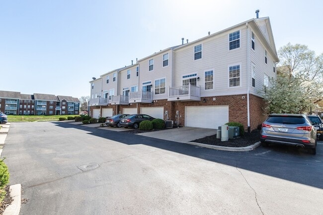 Building Photo - 420 Beverly Ct