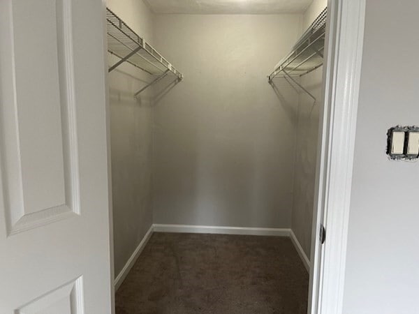 Building Photo - 8 Ledgewood Way