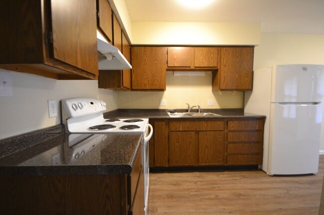 Building Photo - Sommerfield Apartments