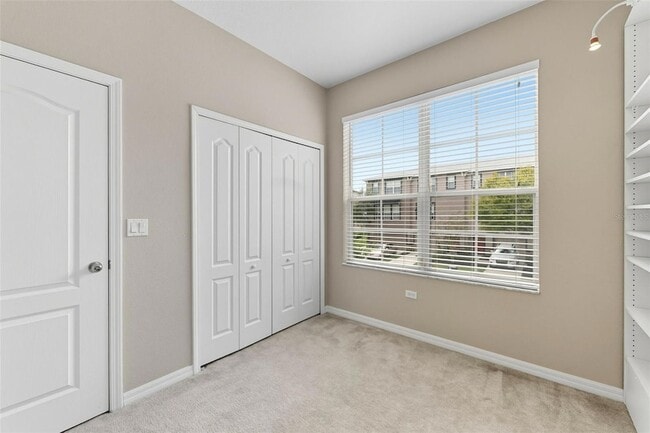 Building Photo - 2521 Lexington Oak Dr