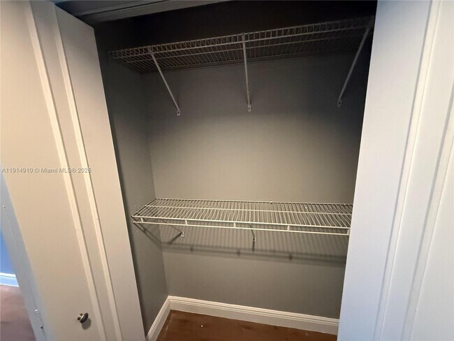 Building Photo - 9723 NW 49th Terrace