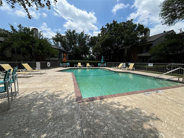 Building Photo - 2535 Wedglea Dr