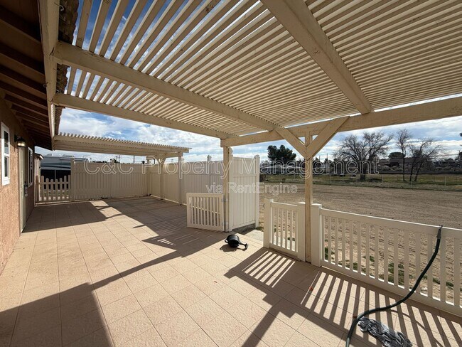 Building Photo - 15006 Tuscola Rd