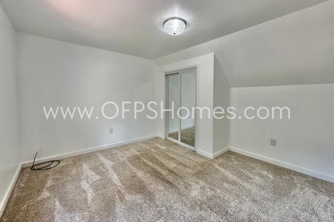 Building Photo - 324 Curacao Way