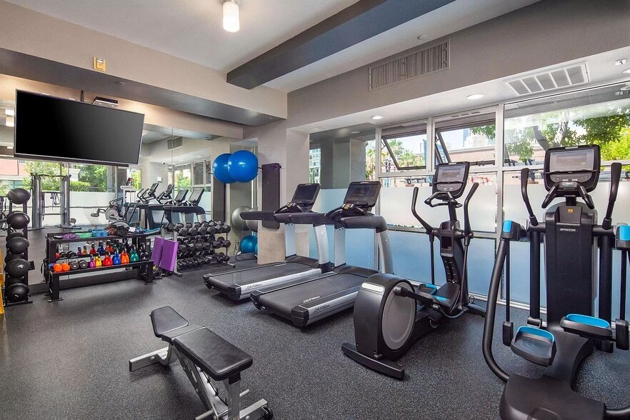 on-site fitness center - 101 Market St