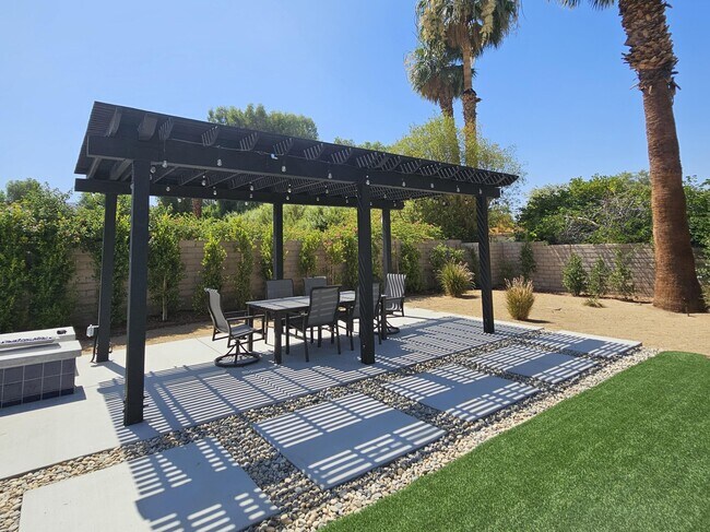 Building Photo - 72278 Barbara Dr