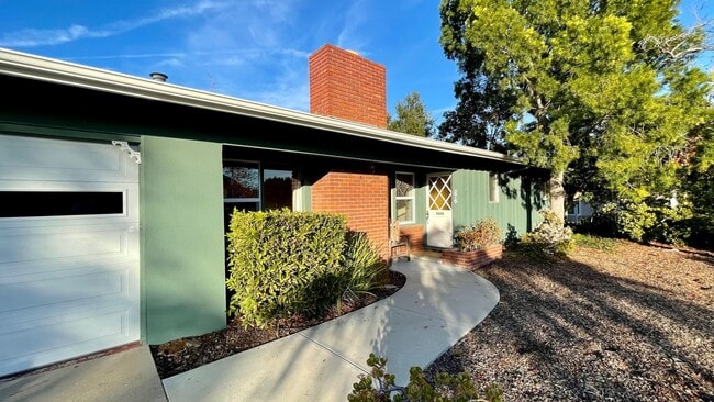 Building Photo - Classic San Luis 3 Bedroom 2 Bath House in Ferrini Heights