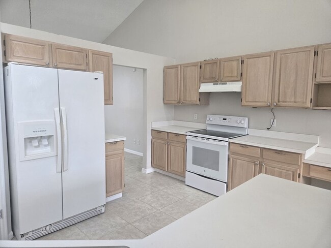 Building Photo - Deerfield - Spacious Home