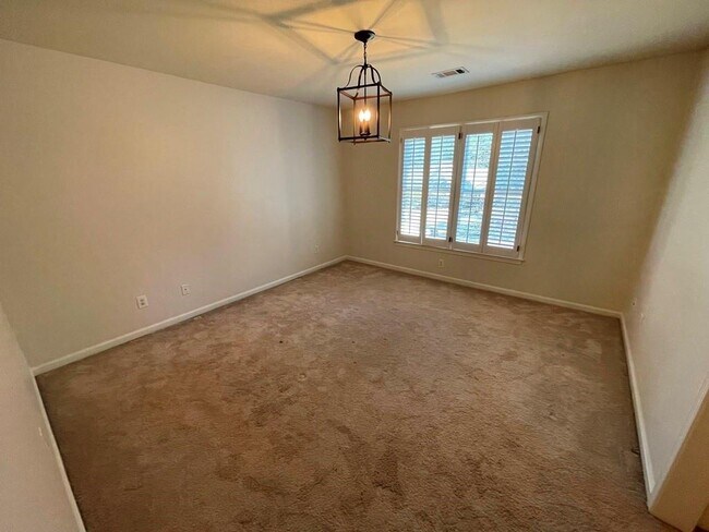 Building Photo - 510 Stonebrook Farms Dr