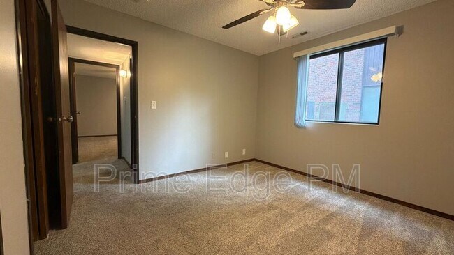 Building Photo - 4521 Madison Ave