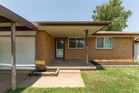 Building Photo - 121 Larry Ave