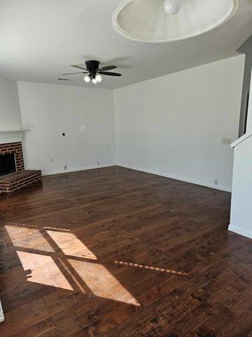 Building Photo - 2104 Royal Oak Dr