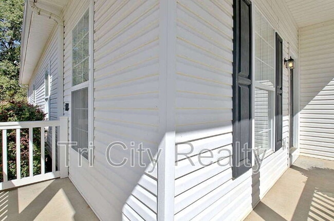 Building Photo - 109 St Albans Way