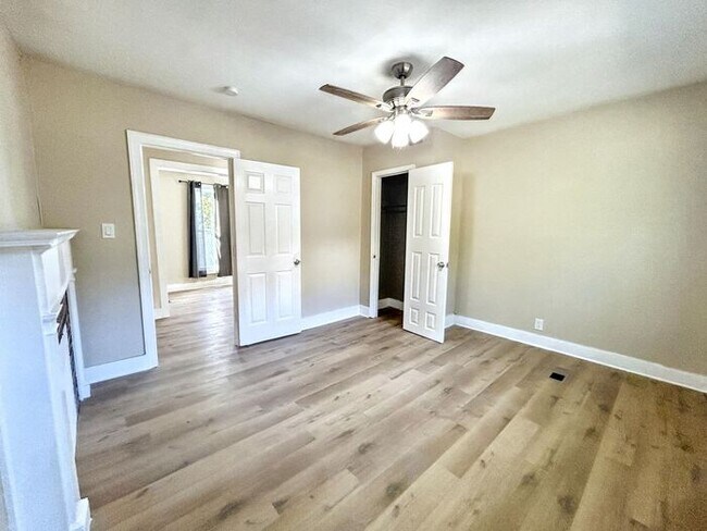 Building Photo - Cozy 3-Bedroom Home with Modern Amenities ...