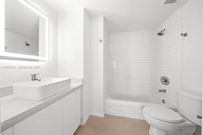 Building Photo - 3500 Coral Wy