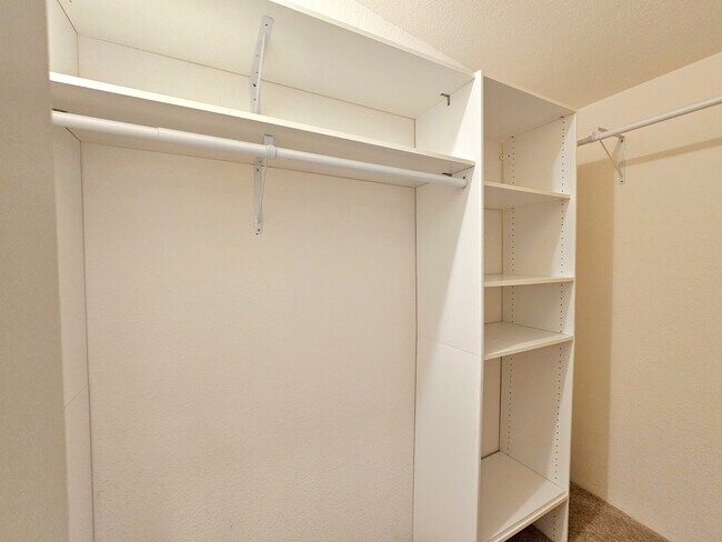 Building Photo - 651 Santa Clara Cir