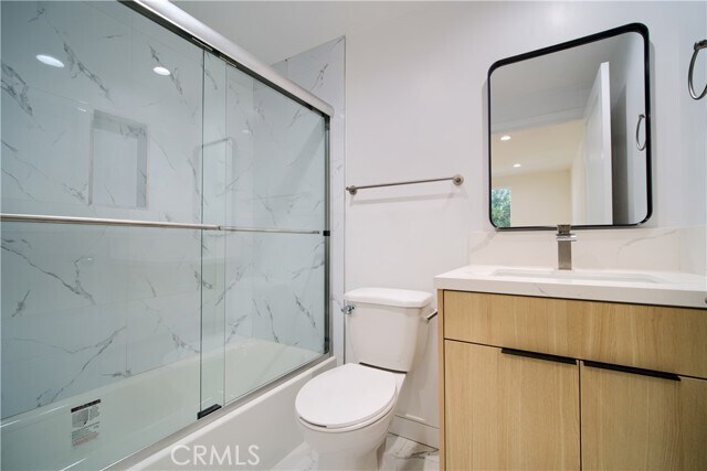 Building Photo - 257 S Ave 54