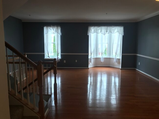 Building Photo - 205 Tilden Way