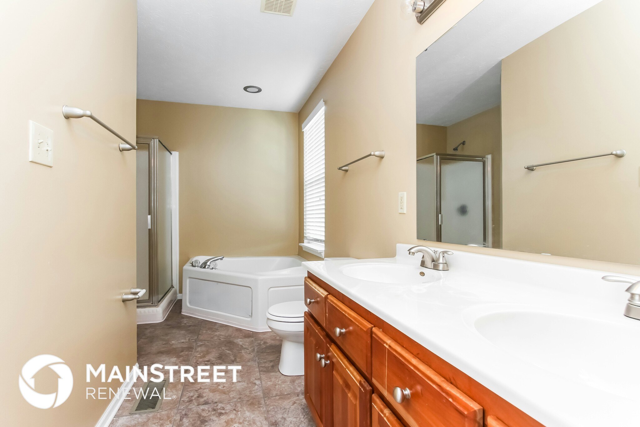 Building Photo - 11031 Fall Dr