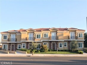 Building Photo - 708 W Duarte Rd
