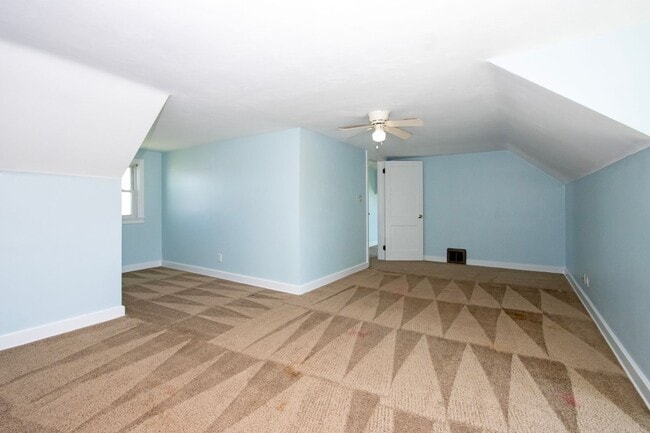 Building Photo - Four Bedroom Single-Family Home