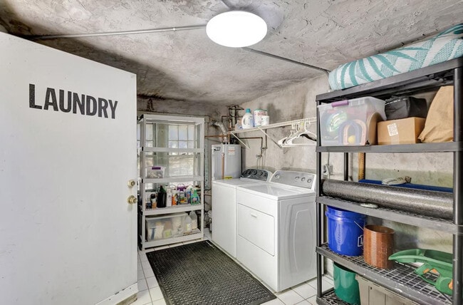 Building Photo - 2800 Broadway