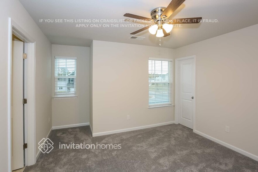 Building Photo - 406 Kennerly Ctr Dr