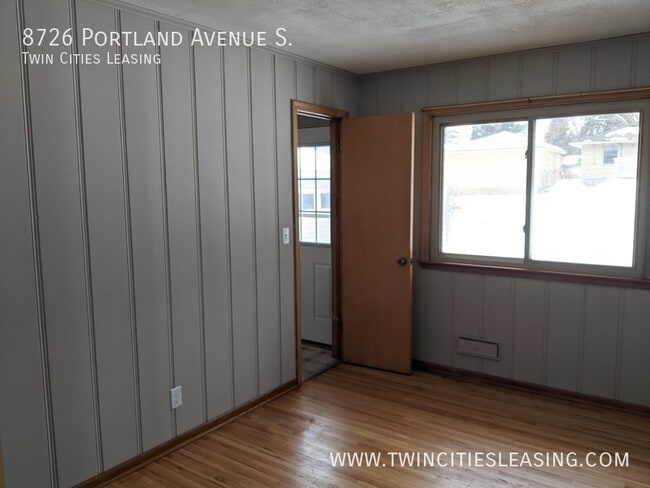 Building Photo - 8726 Portland Ave S
