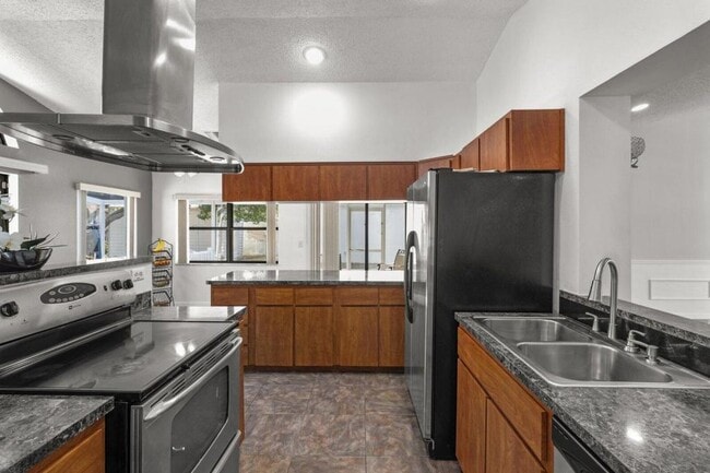 Building Photo - 4405 Plumosa St